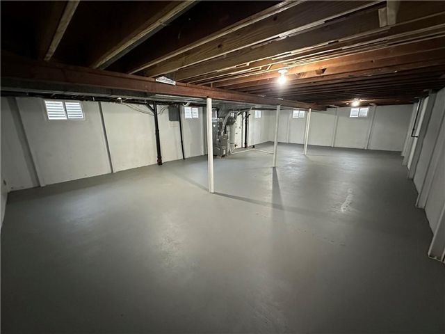 8049 Kessler Street, Overland Park, KS 66204