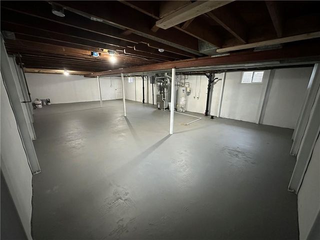 8049 Kessler Street, Overland Park, KS 66204