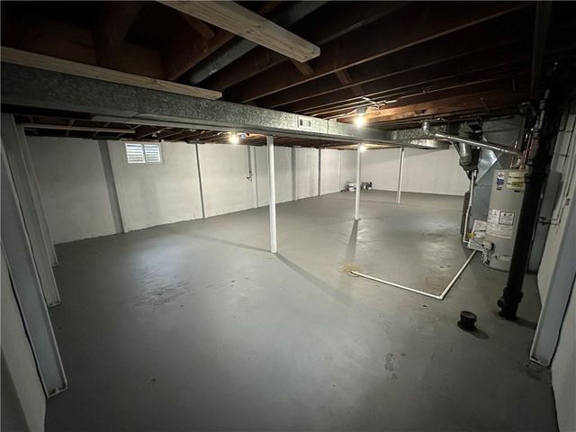 8049 Kessler Street, Overland Park, KS 66204