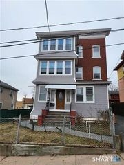 8 Erwin Place 3rd Floor, New Britain, CT 06051