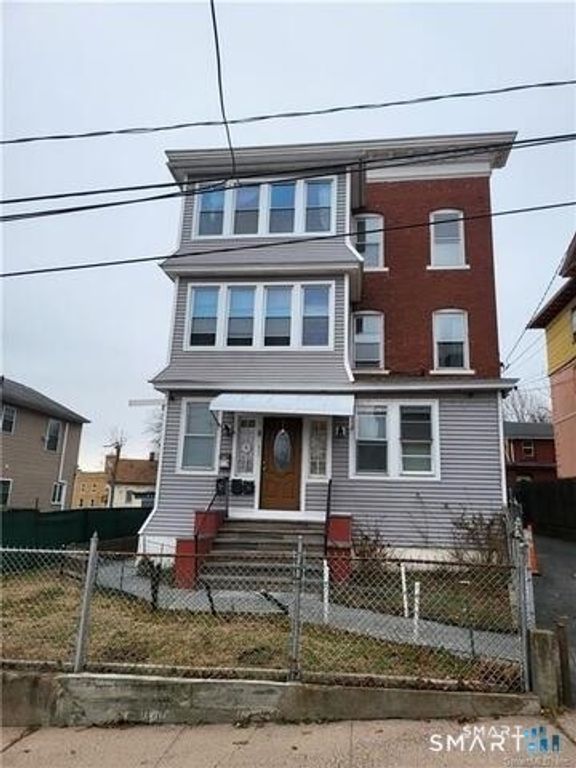 8 Erwin Place 3rd Floor, New Britain, CT 06051