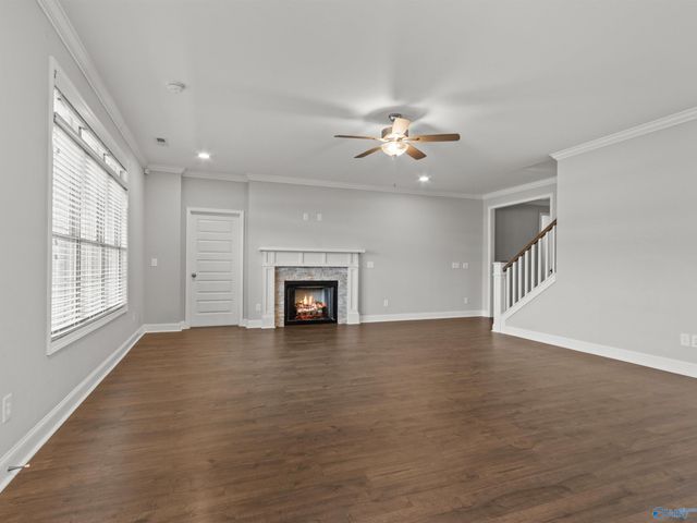 7519 Flint Crossing Circle, Owens Cross Roads, AL 35763