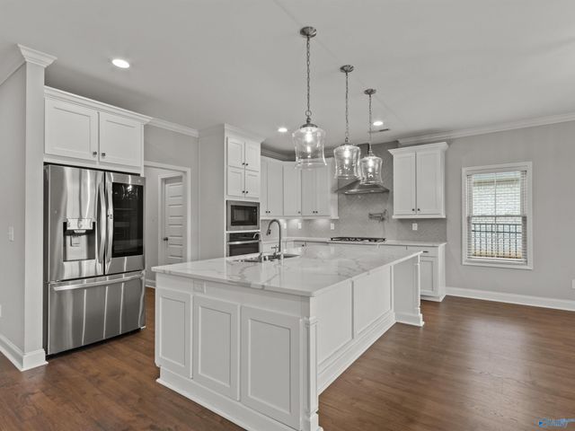 7519 Flint Crossing Circle, Owens Cross Roads, AL 35763