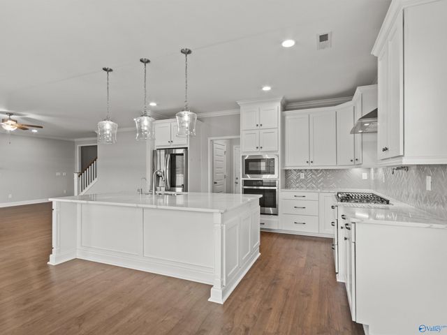 7519 Flint Crossing Circle, Owens Cross Roads, AL 35763