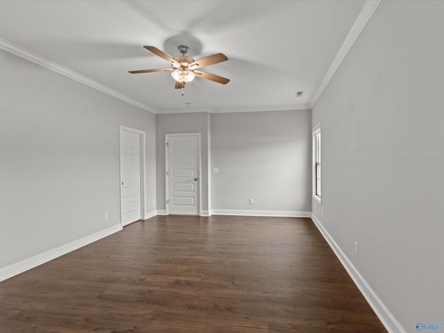 7519 Flint Crossing Circle, Owens Cross Roads, AL 35763