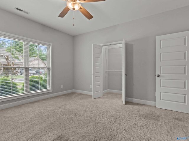 7519 Flint Crossing Circle, Owens Cross Roads, AL 35763