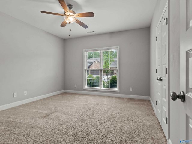 7519 Flint Crossing Circle, Owens Cross Roads, AL 35763