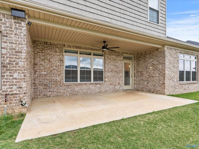 7519 Flint Crossing Circle, Owens Cross Roads, AL 35763