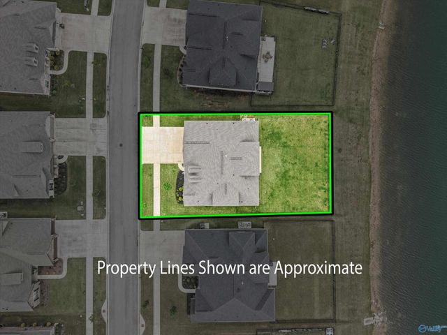 7519 Flint Crossing Circle, Owens Cross Roads, AL 35763