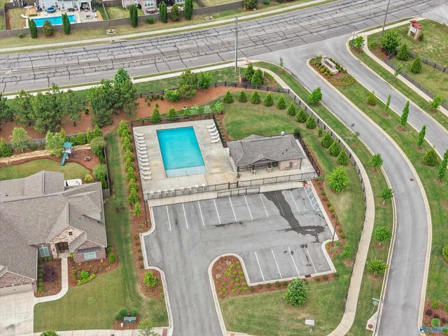 7519 Flint Crossing Circle, Owens Cross Roads, AL 35763