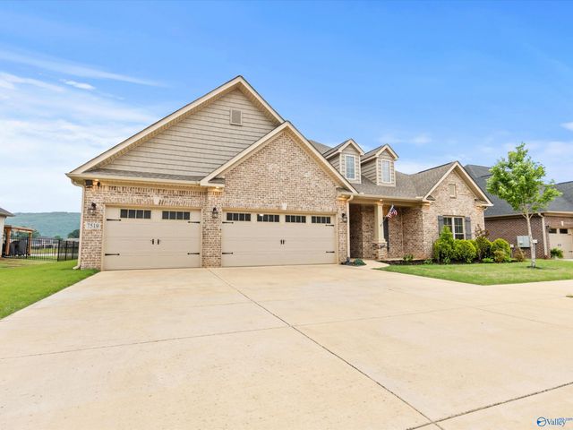 7519 Flint Crossing Circle, Owens Cross Roads, AL 35763