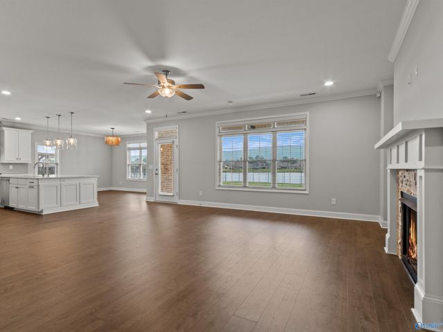 7519 Flint Crossing Circle, Owens Cross Roads, AL 35763