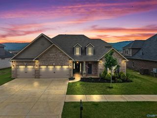 7519 Flint Crossing Circle, Owens Cross Roads, AL 35763