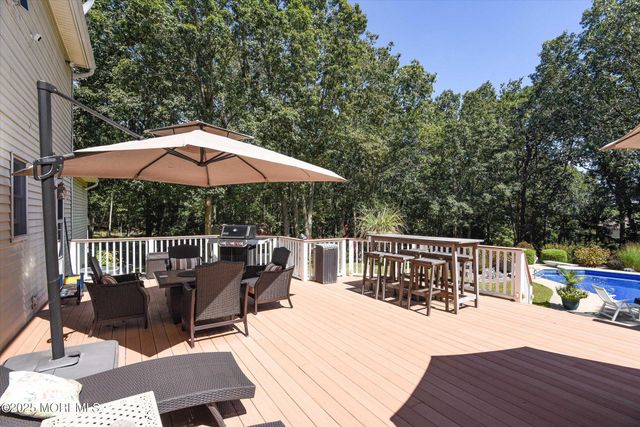 14 Bittersweet Drive, Jackson, NJ 08527