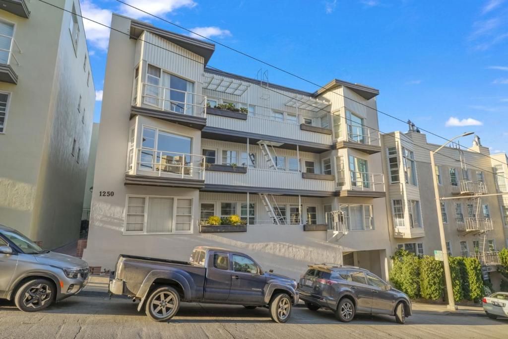 Image 14 of property listing at 1250 Clay Street 103, San Francisco, CA 94108