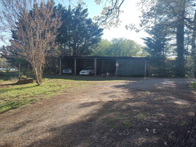 3536 Old Franklin, Glade Hill, VA 24092