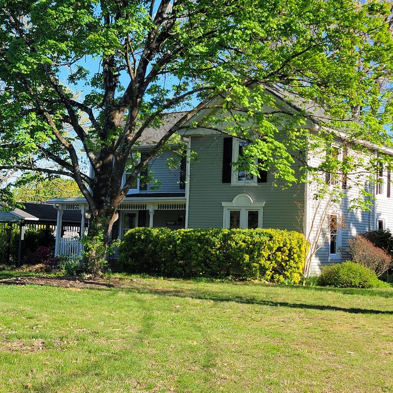 3536 Old Franklin, Glade Hill, VA 24092
