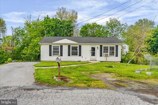 36 JOY CT, Martinsburg, WV 25401