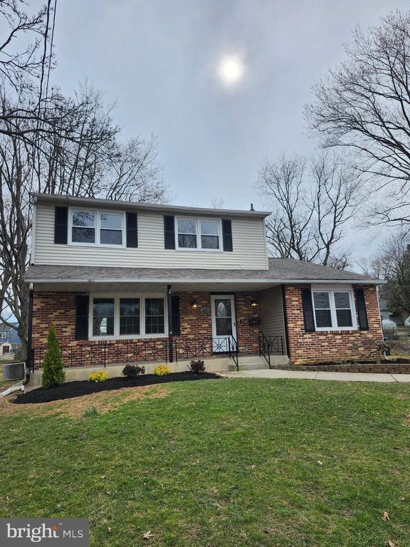 218 COLUMBIA AVE, Stratford, NJ 08084