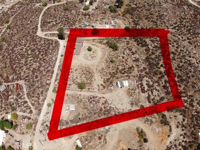 20320 Roads End Drive, Perris, CA 92570