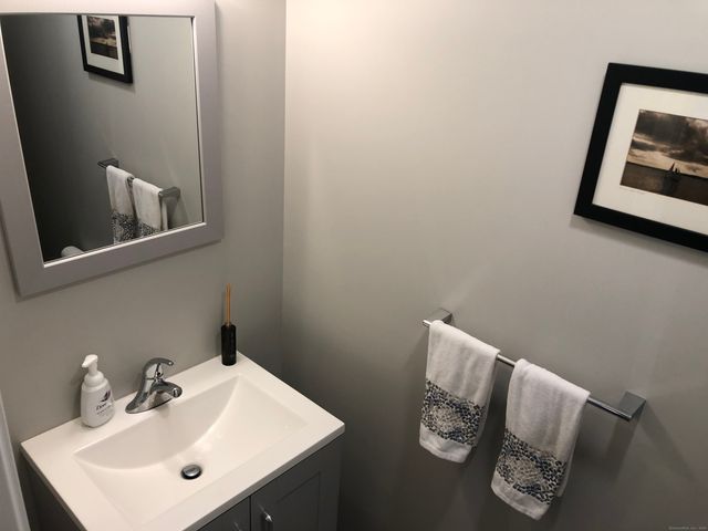 132 Sheldon Terrace 3, New Haven, CT 06511