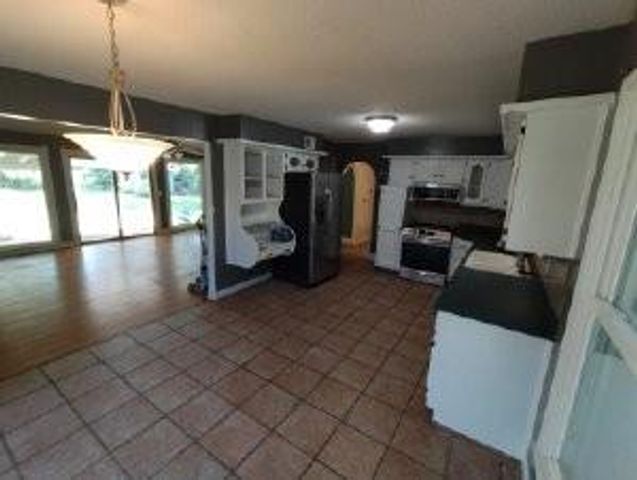 16405 Spring Valley Road, Belton, MO 64012