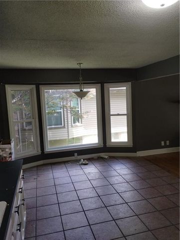 16405 Spring Valley Road, Belton, MO 64012