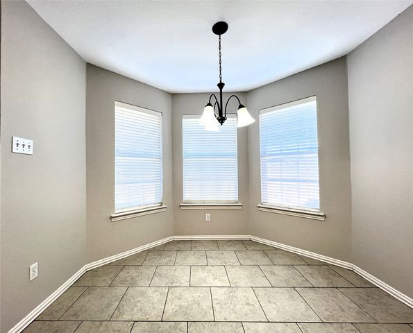 2023 Brooke Drive, Sanger, TX 76266