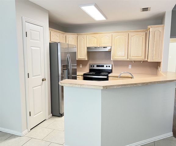 2023 Brooke Drive, Sanger, TX 76266