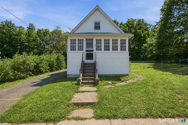 19 Homestead Street, Manchester, CT 06042