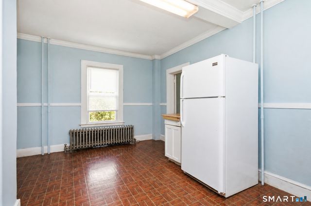 19 Homestead Street, Manchester, CT 06042