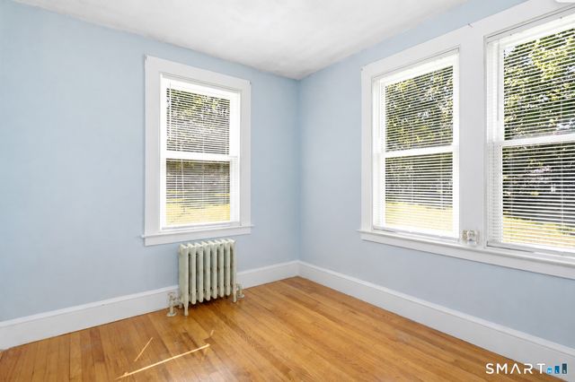 19 Homestead Street, Manchester, CT 06042