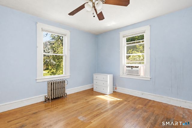 19 Homestead Street, Manchester, CT 06042