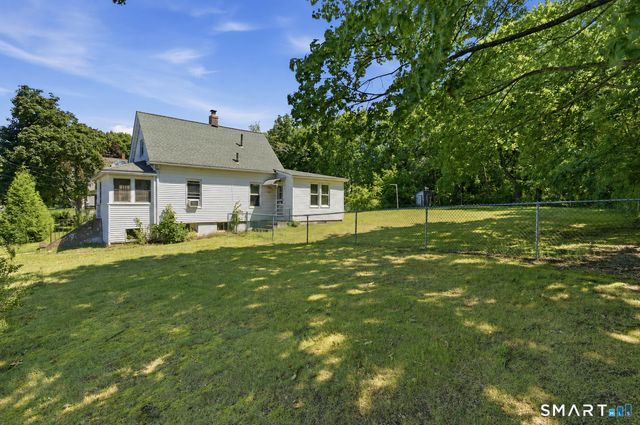 19 Homestead Street, Manchester, CT 06042