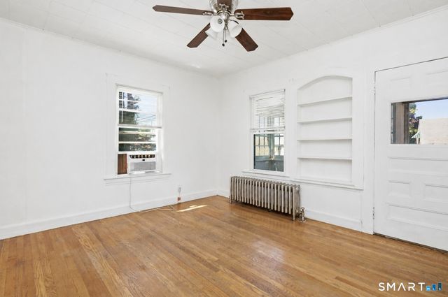 19 Homestead Street, Manchester, CT 06042