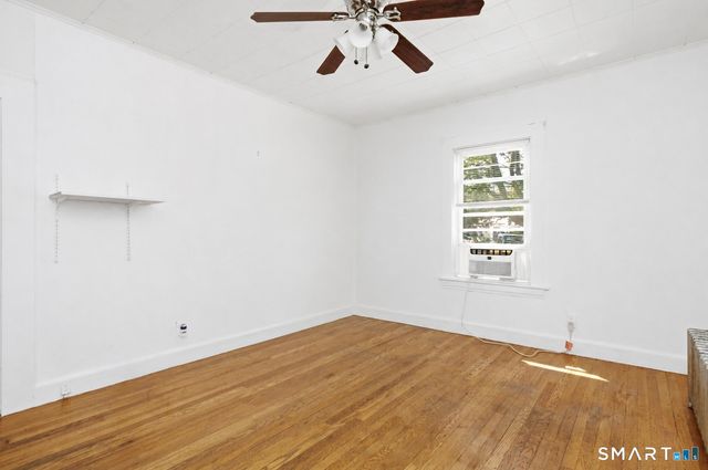 19 Homestead Street, Manchester, CT 06042