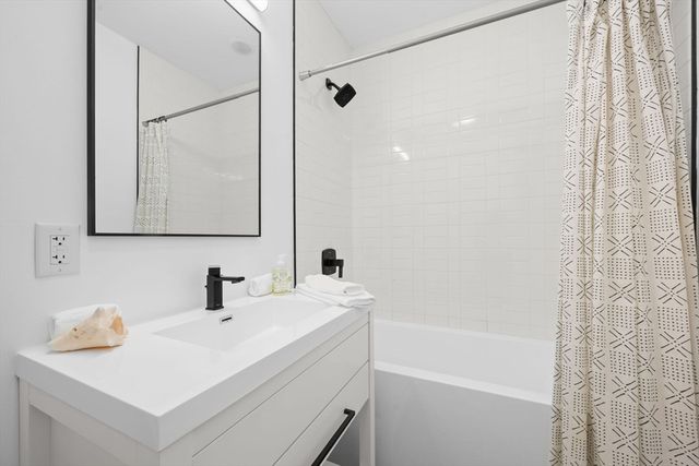 208 Spencer Avenue 3, Chelsea, MA 02150