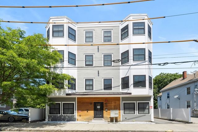 208 Spencer Avenue 3, Chelsea, MA 02150