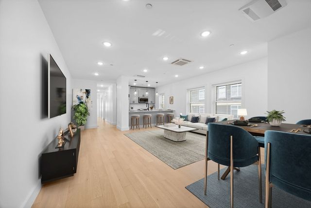 208 Spencer Avenue 3, Chelsea, MA 02150