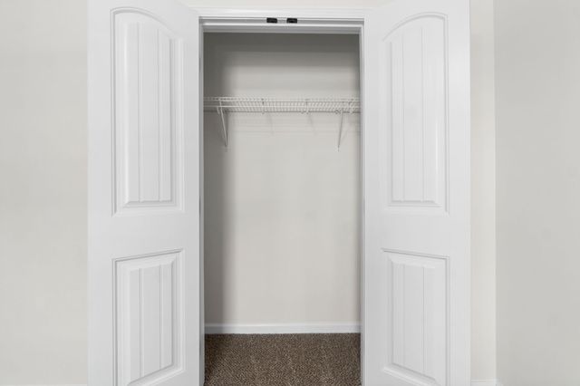 229 E Johnson Circle C-308, Clarksville, TN 37040