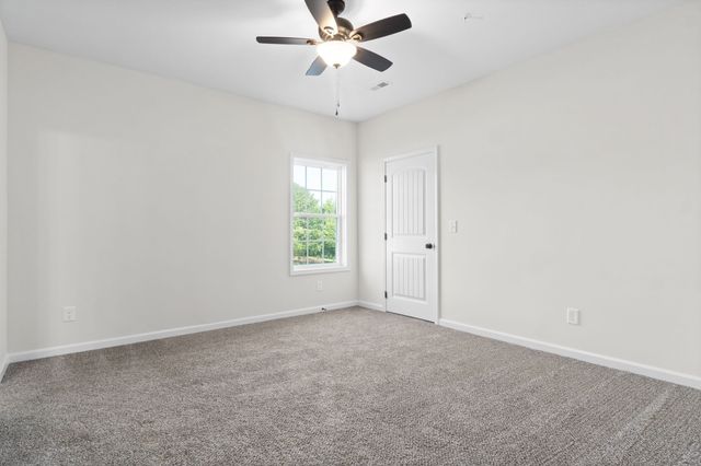 229 E Johnson Circle C-308, Clarksville, TN 37040