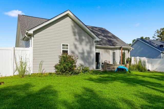361 Shallow Cove Dr., Conway, SC 29527
