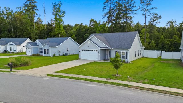 361 Shallow Cove Dr., Conway, SC 29527