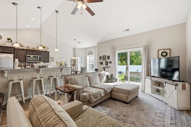 361 Shallow Cove Dr., Conway, SC 29527
