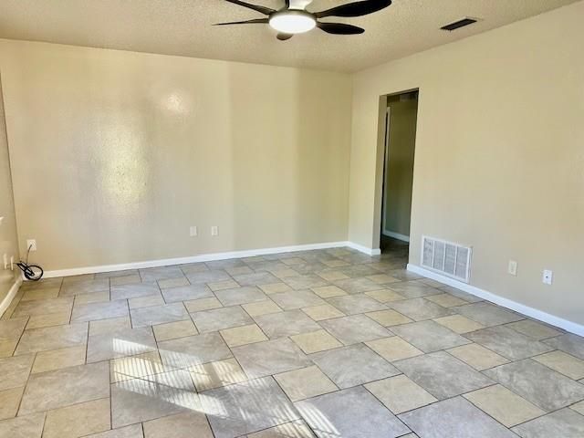 6880 Williamsburg Court, Irvington, AL 36544