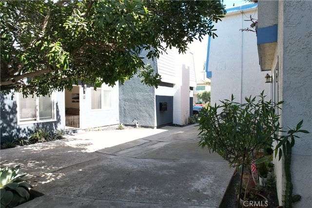 425 15th, Huntington Beach, CA 92648