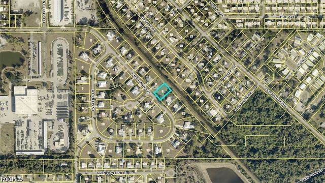192 E Mariana AVE, North Fort Myers, FL 33917