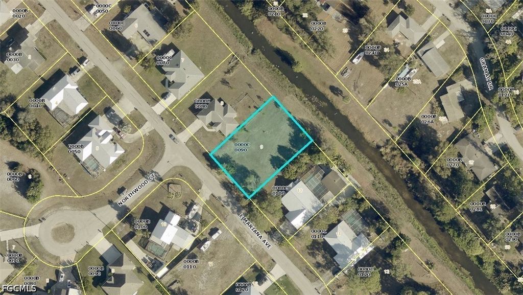 192 E Mariana AVE, North Fort Myers, FL 33917