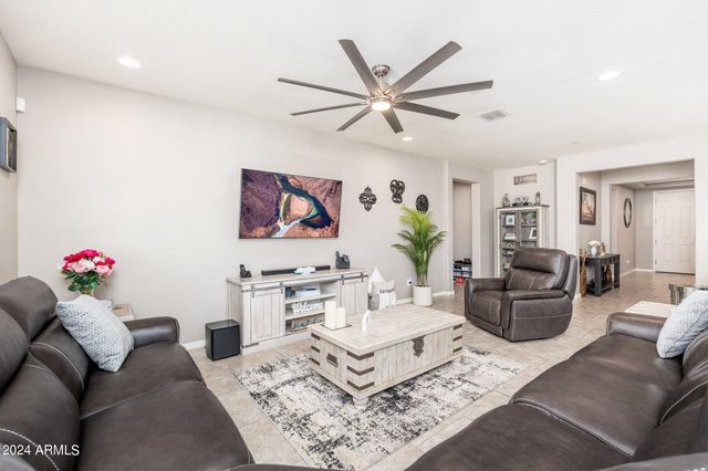 10648 W EUCALYPTUS Road, Peoria, AZ 85383