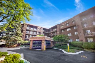 101 OLD OAK Drive 400A, Buffalo Grove, IL 60089